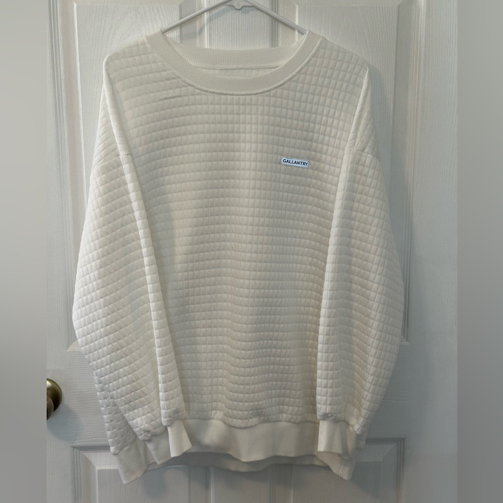 Gallantry women’s Quilted Crewneck Sweater in Cream